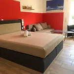 Zum Stein 3*